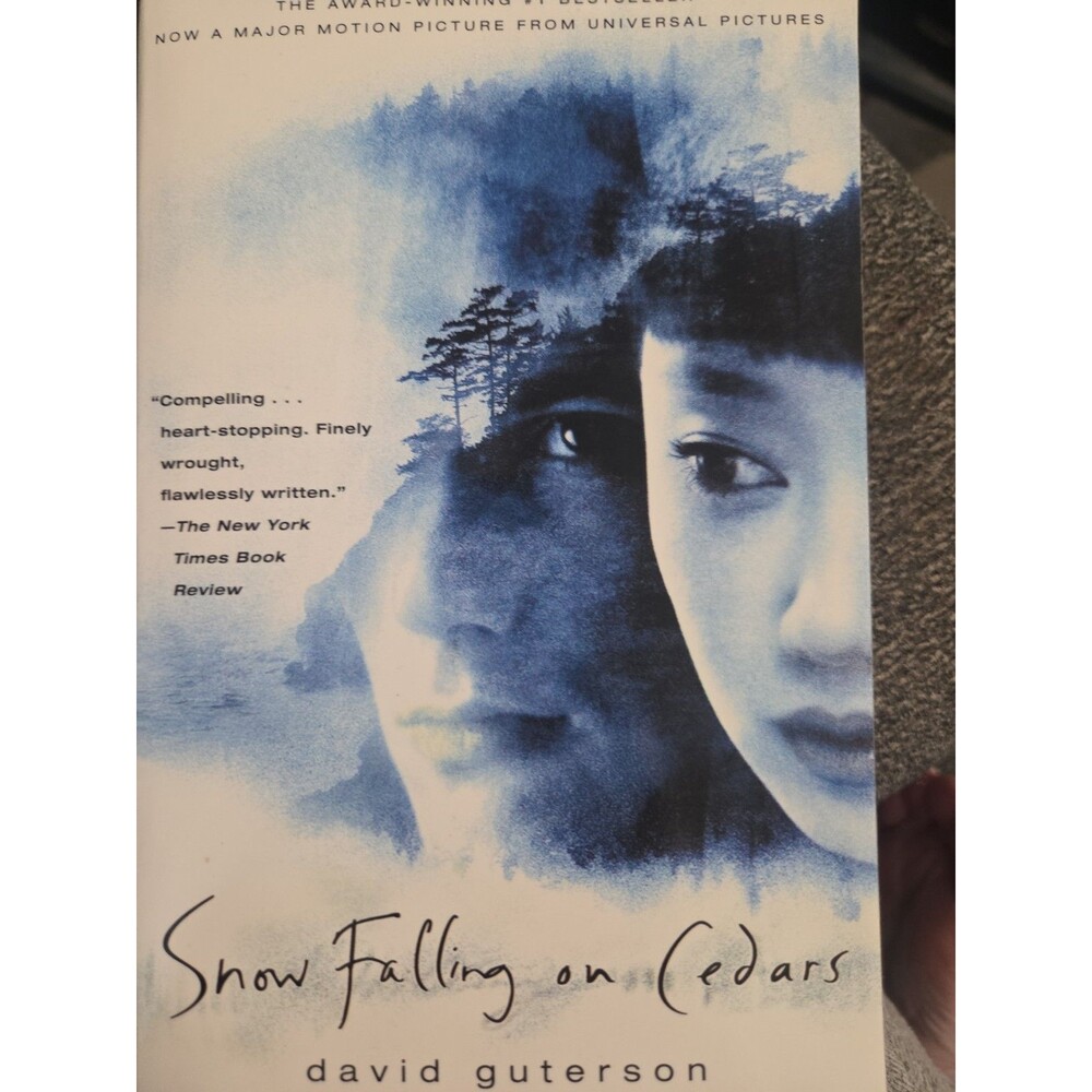 Snow Falling on Cedars : A Novel by David Guterson  paperback